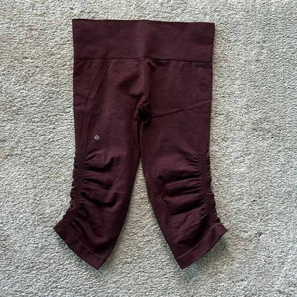 Lululemon Awakening Crop - Picture 5 of 7